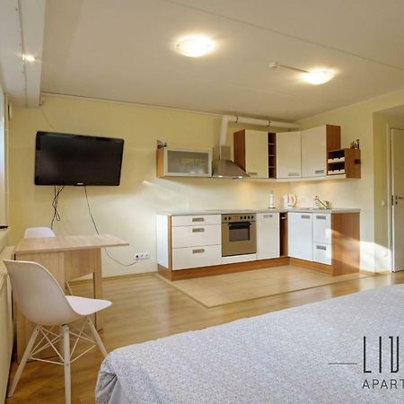 Sunny Studio With Parking, Self-Check-In & Wi-Fi Tallinn Eksteriør billede
